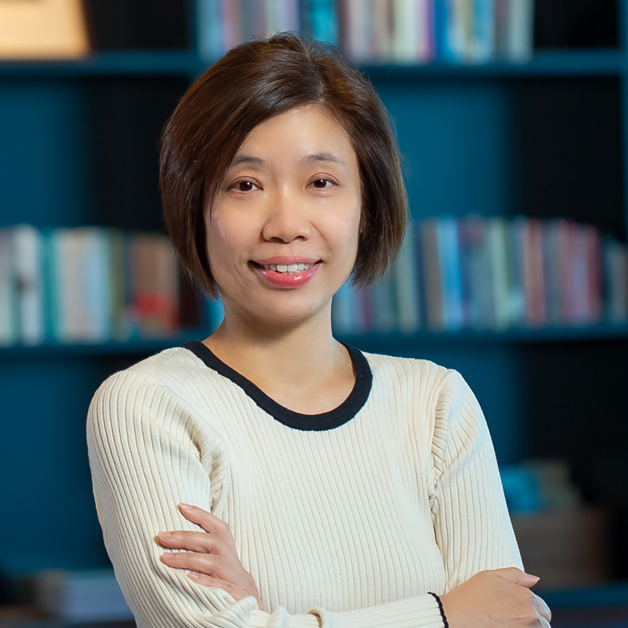 Bonnie Lau<br/>
Executive Assistant